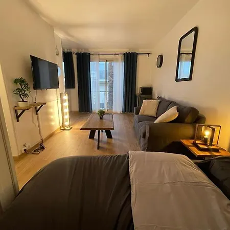 Moderne A Apartment